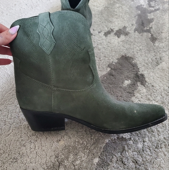 Nine West Olive Green Western Boots - Picture 8 of 12